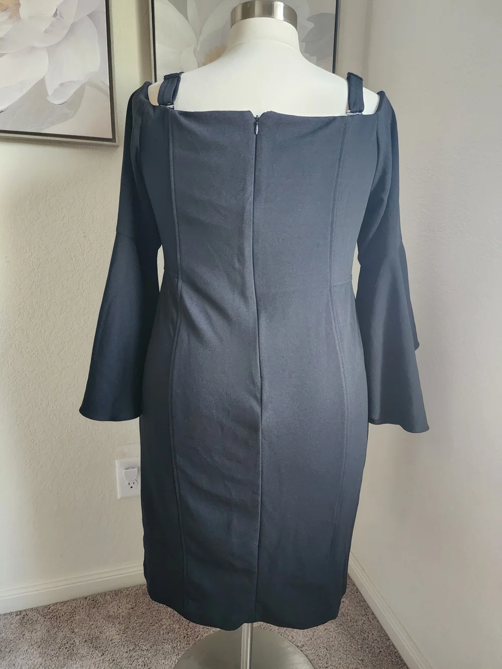 R&M Richards square neckline